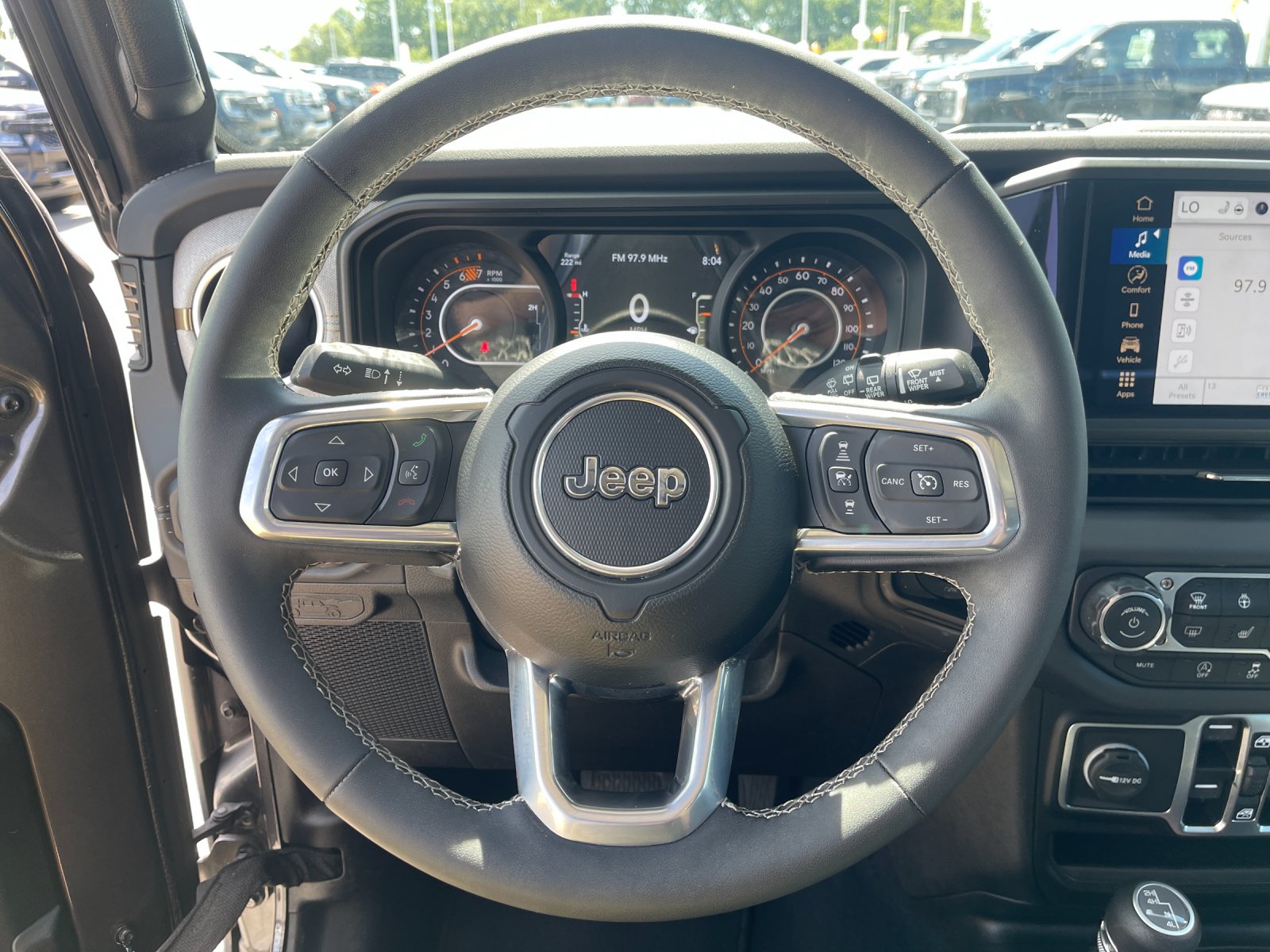 Used 2025 Gray Jeep Sahara image 25