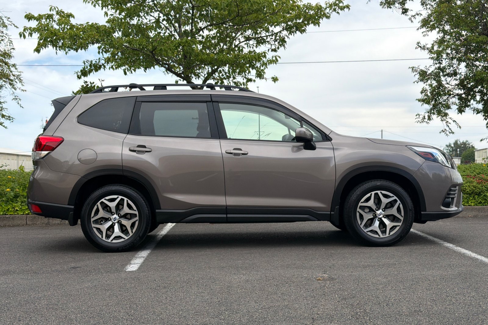 Used 2024 Brown Subaru Premium image 3