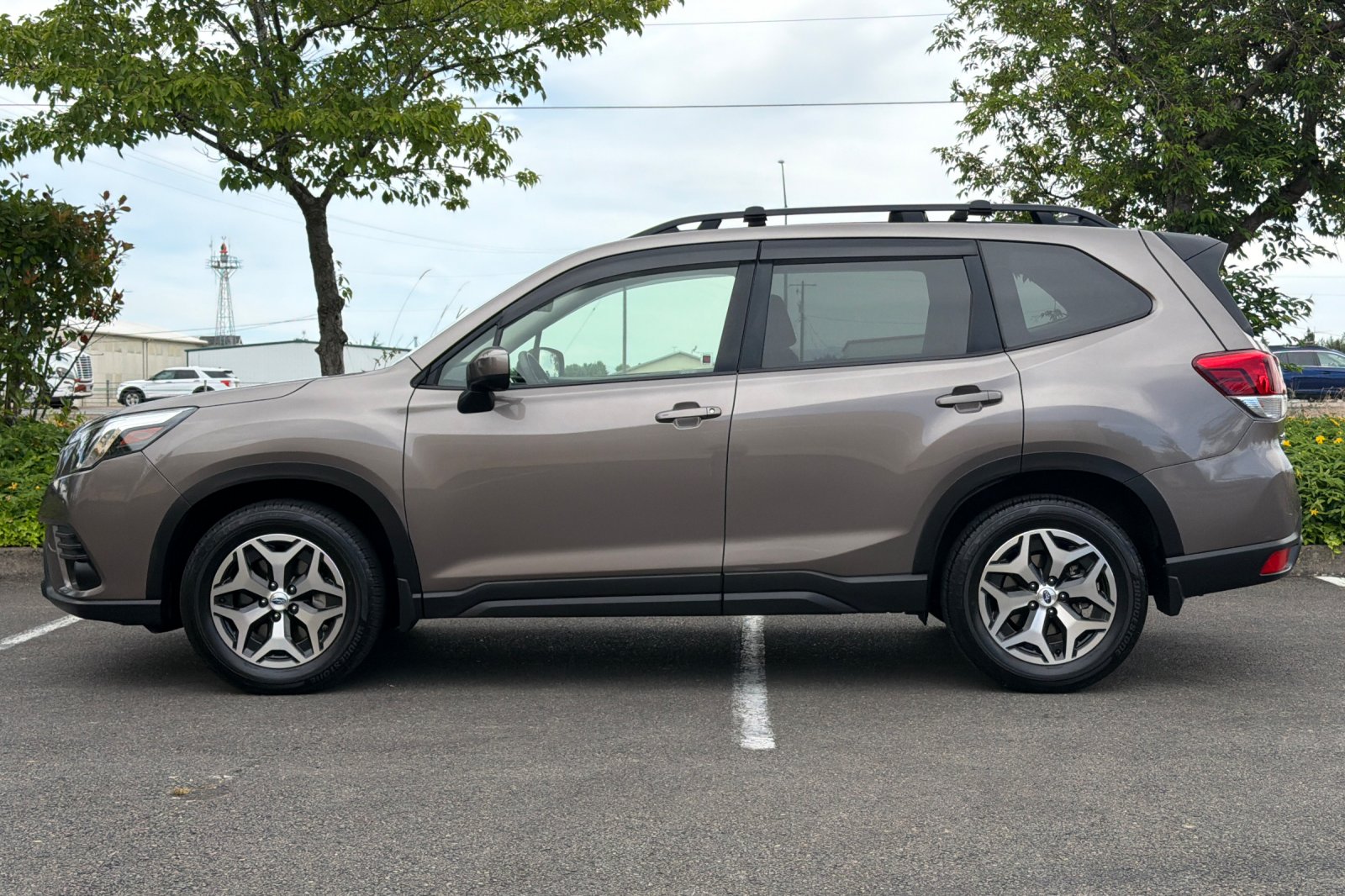 Used 2024 Brown Subaru Premium image 7