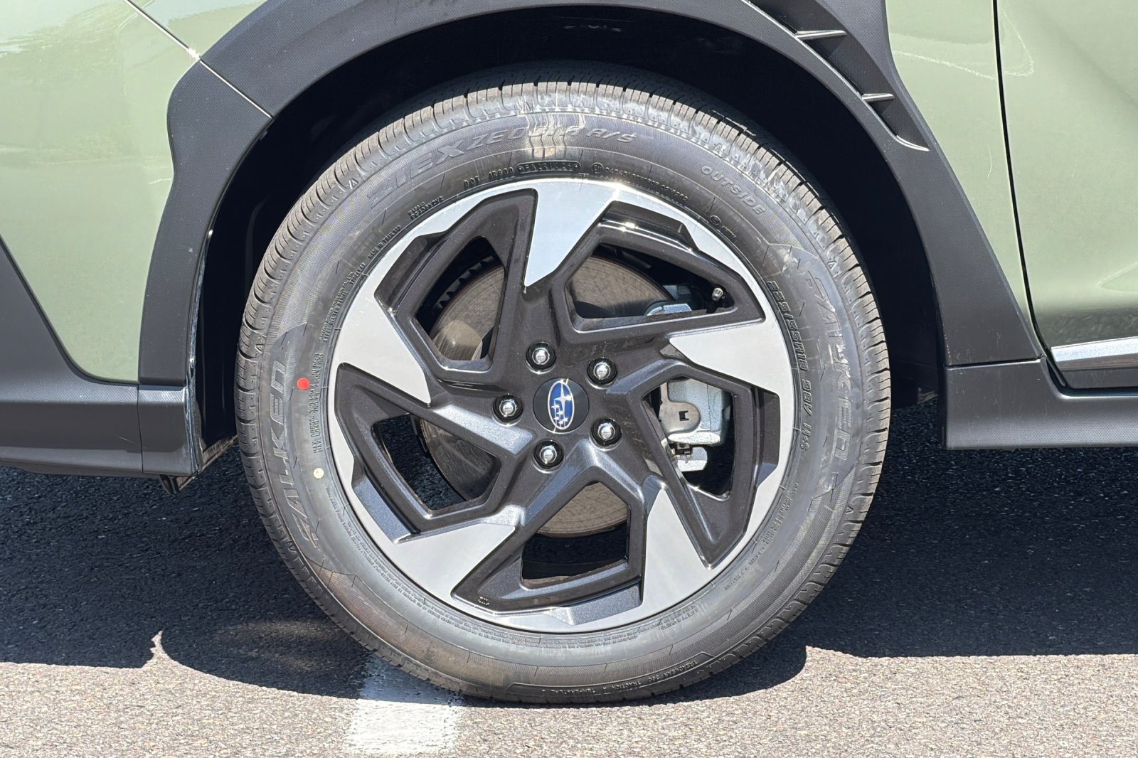 New 2026 ALPINE GREEN Subaru Limited image 25