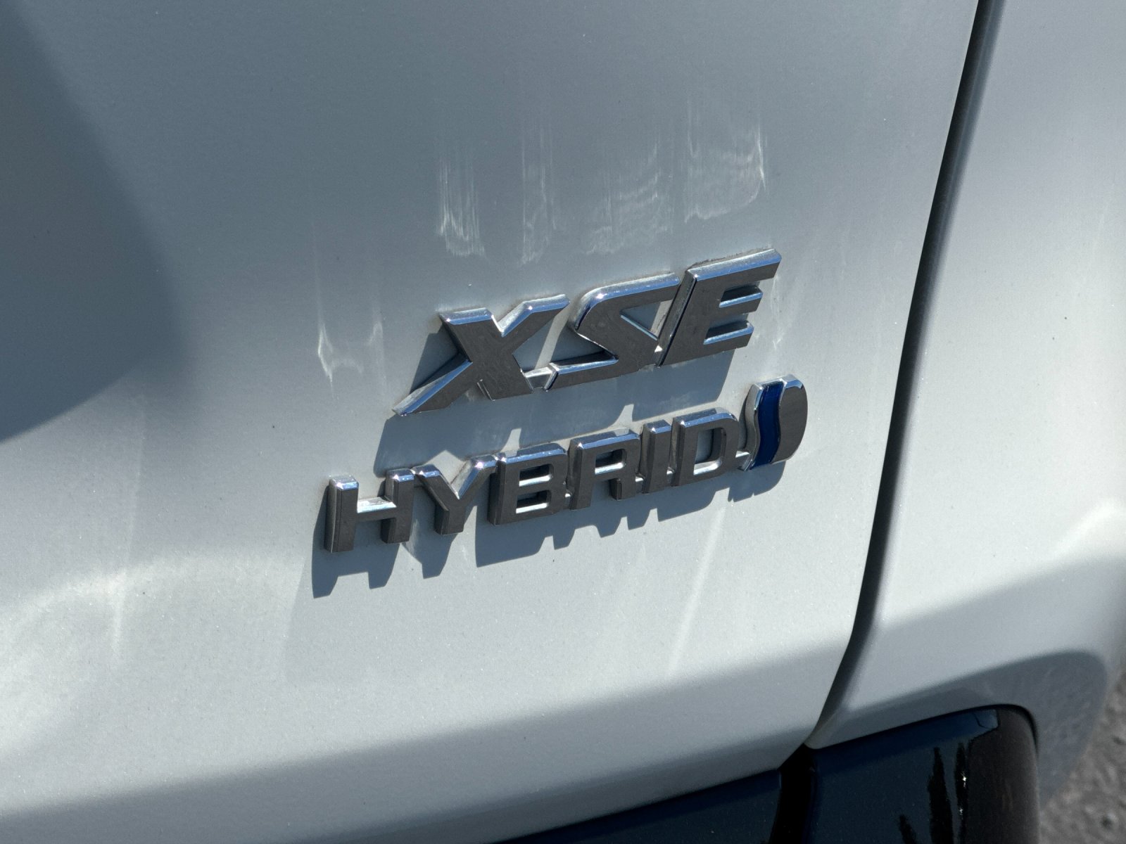 Used 2022 White Toyota XSE image 25