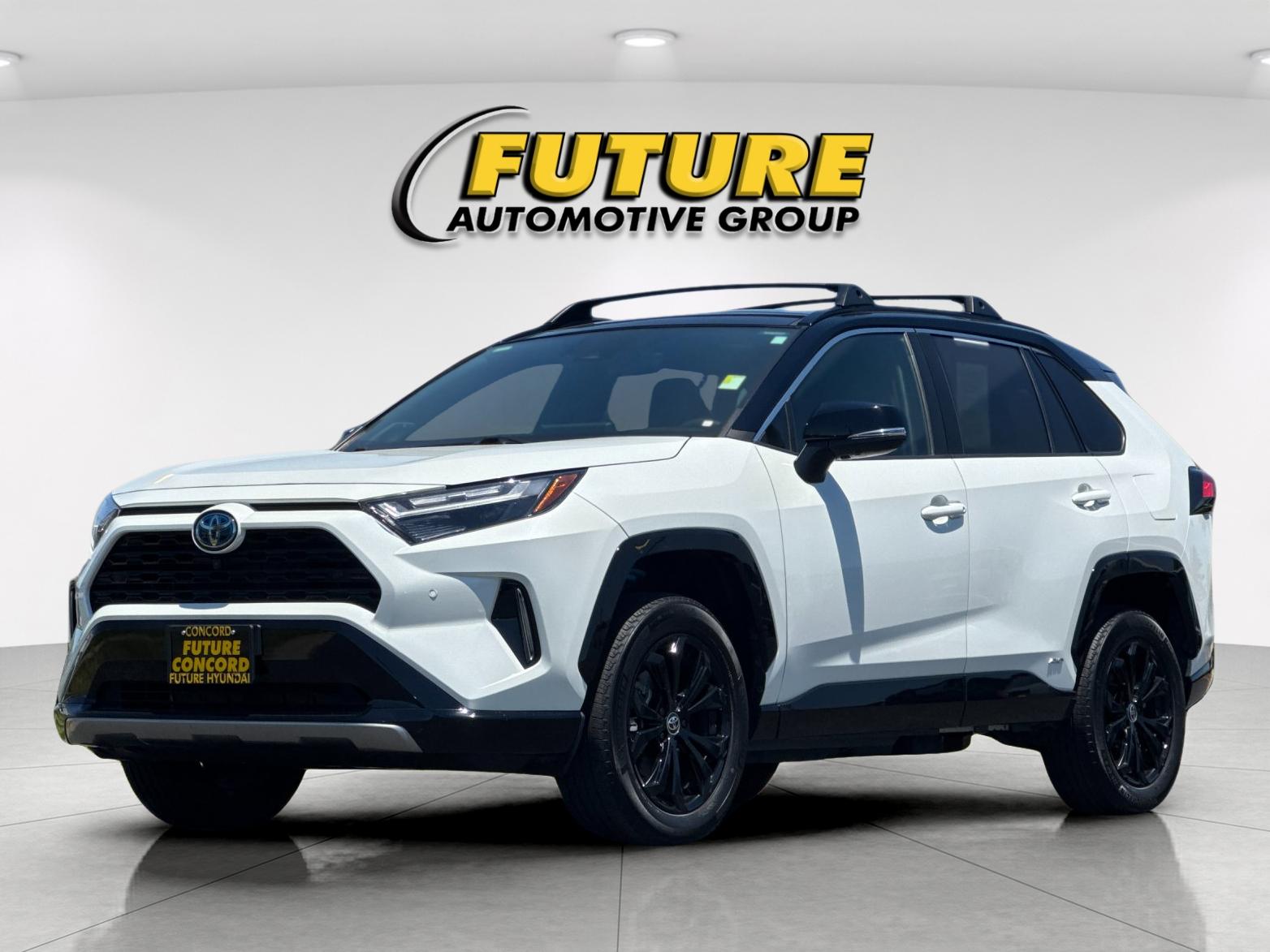 Used 2022 White Toyota XSE image 7