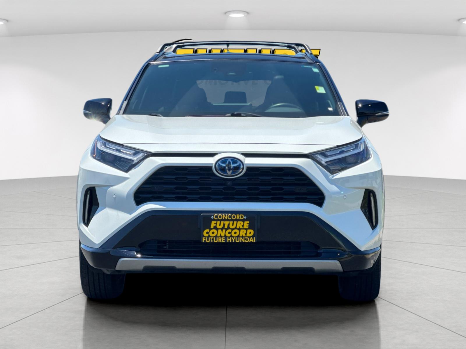 Used 2022 White Toyota XSE image 8