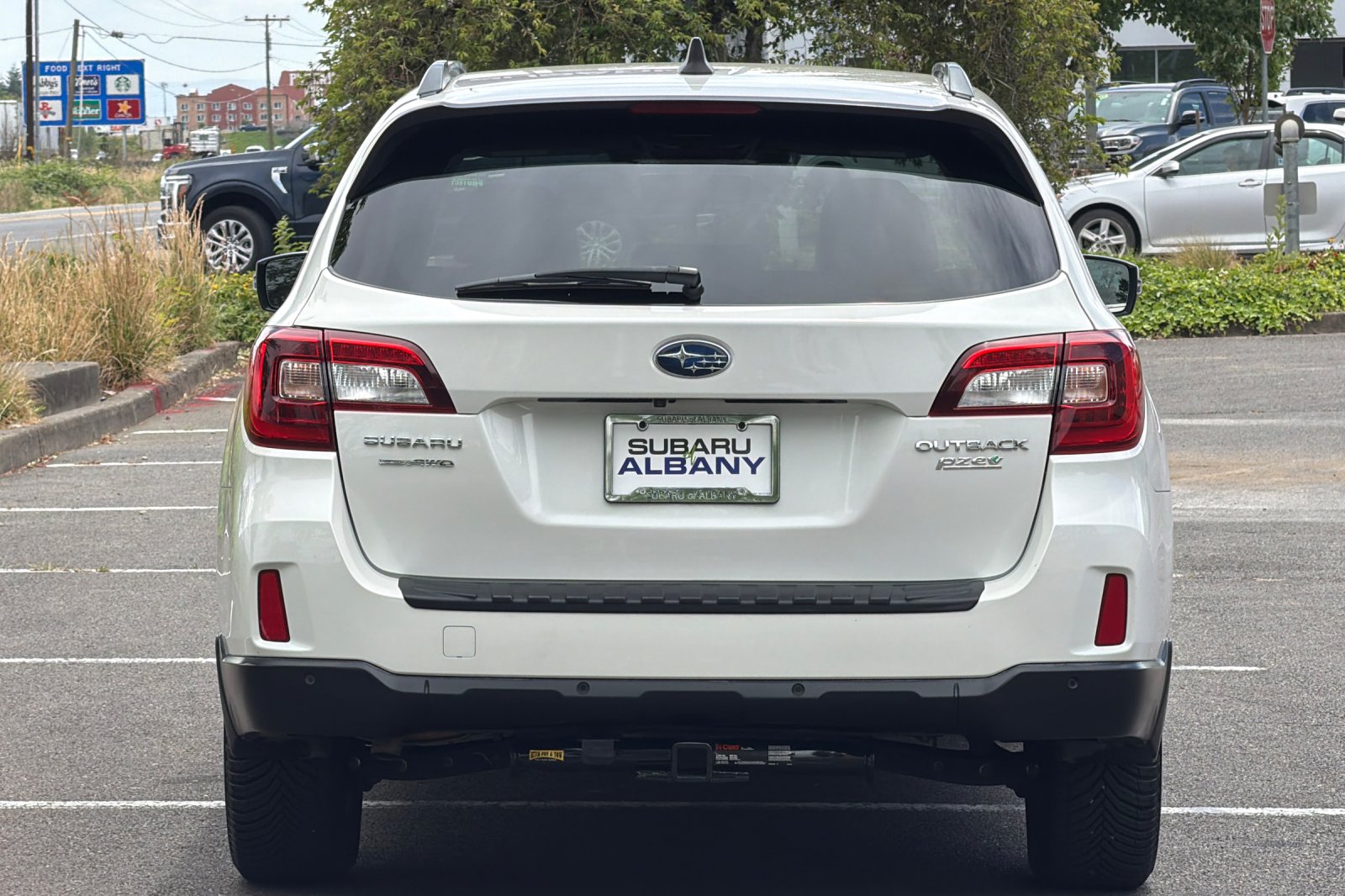 Used 2017 White Subaru 2.5i image 5