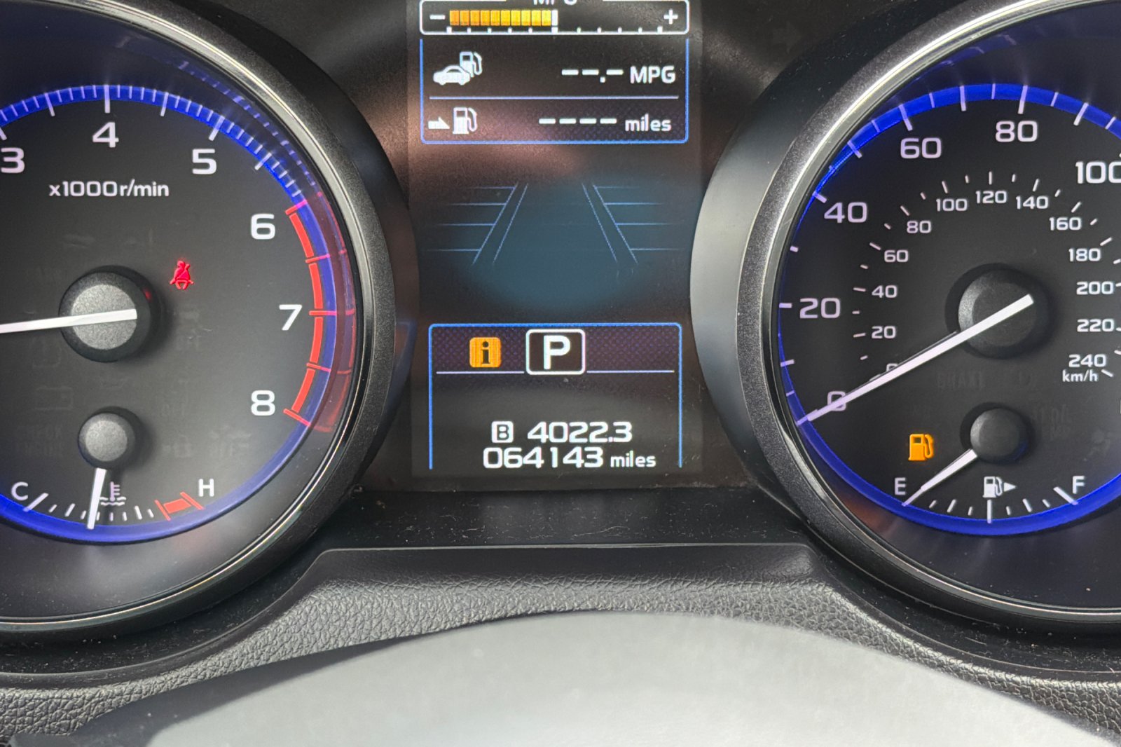 Used 2017 White Subaru 2.5i image 28