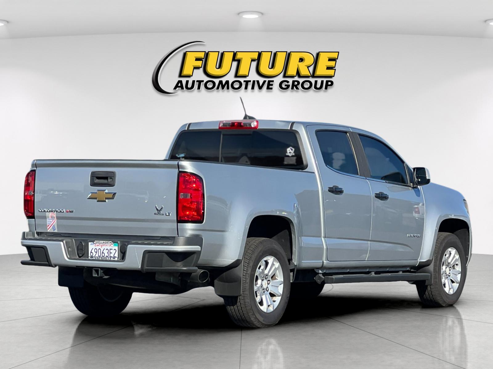 Used 2018 Silver Chevrolet LT image 3