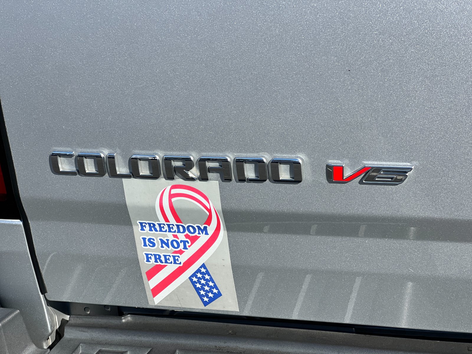 Used 2018 Silver Chevrolet LT image 22