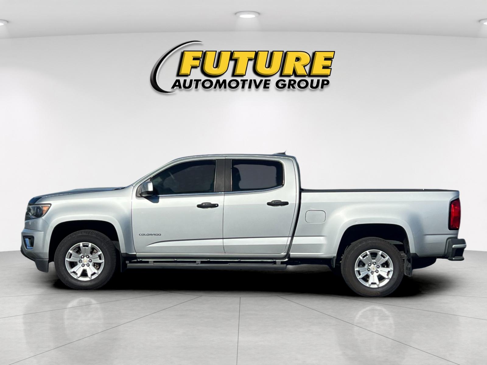 Used 2018 Silver Chevrolet LT image 6