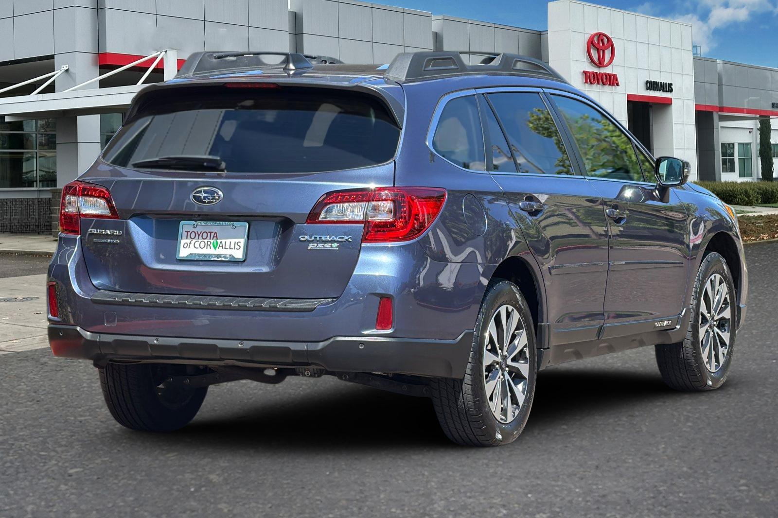 Used 2017 Blue Subaru 2.5i image 4