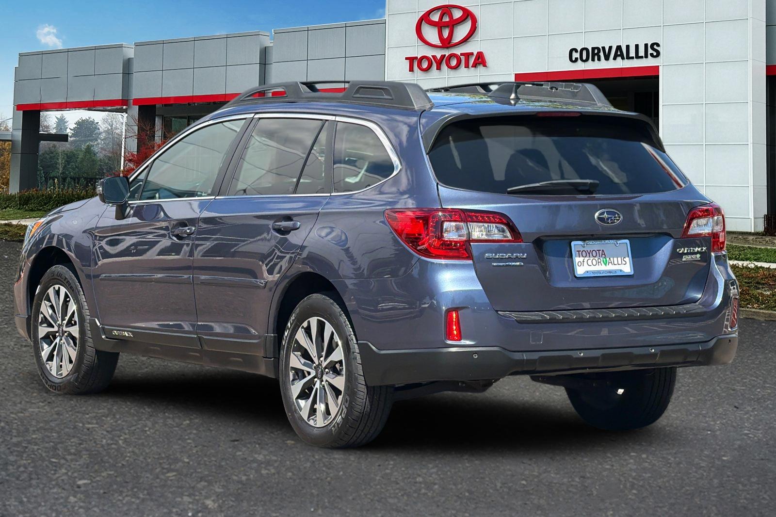 Used 2017 Blue Subaru 2.5i image 6