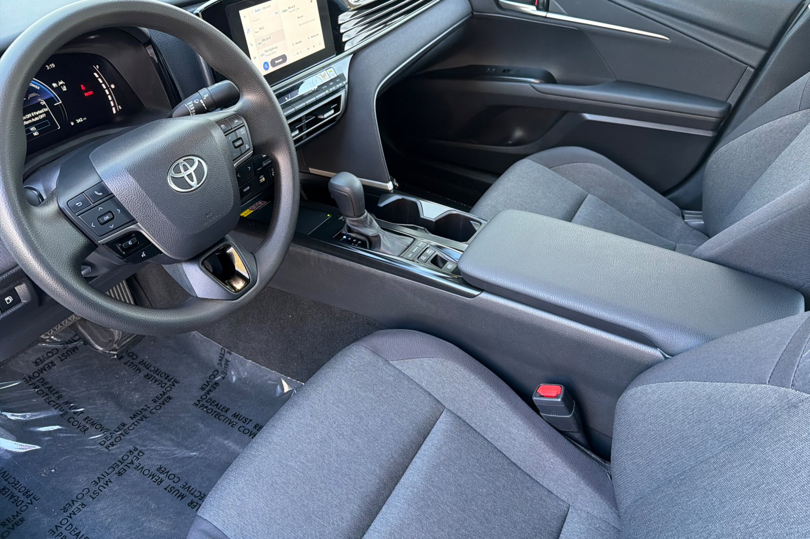 Used 2025 White Toyota LE image 10
