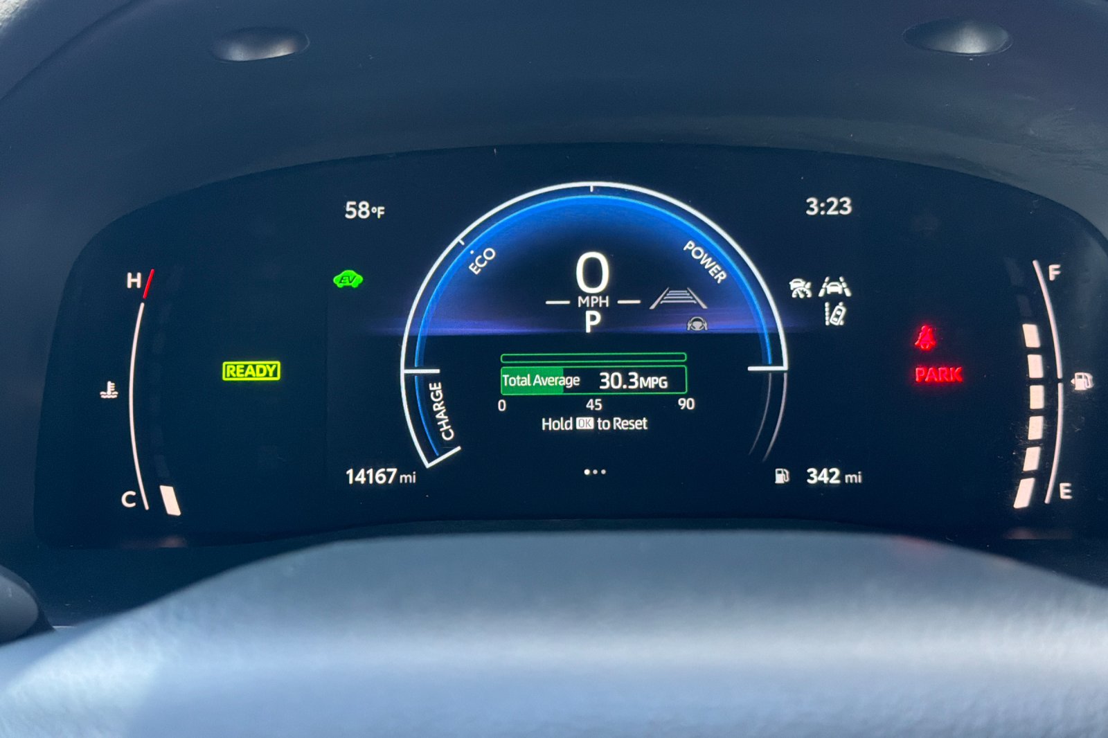 Used 2025 White Toyota LE image 23