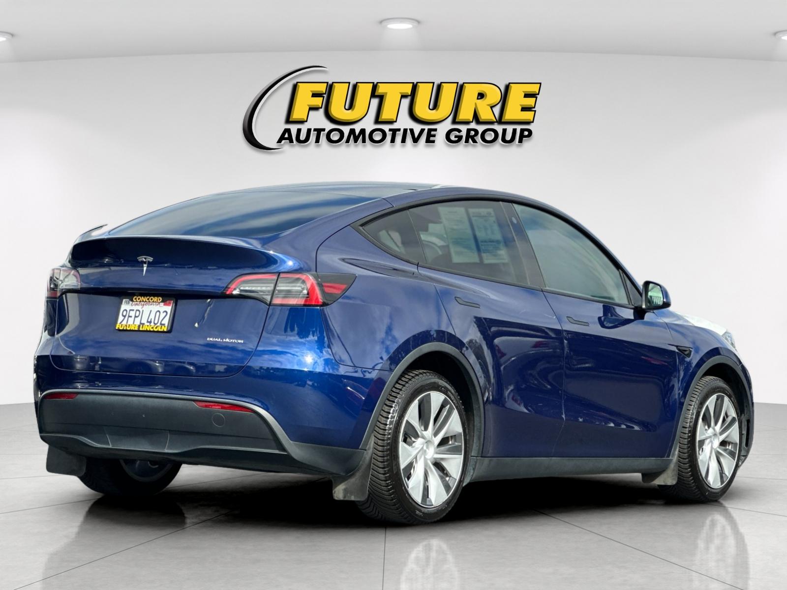 Used 2023 Blue Tesla Long Range image 3