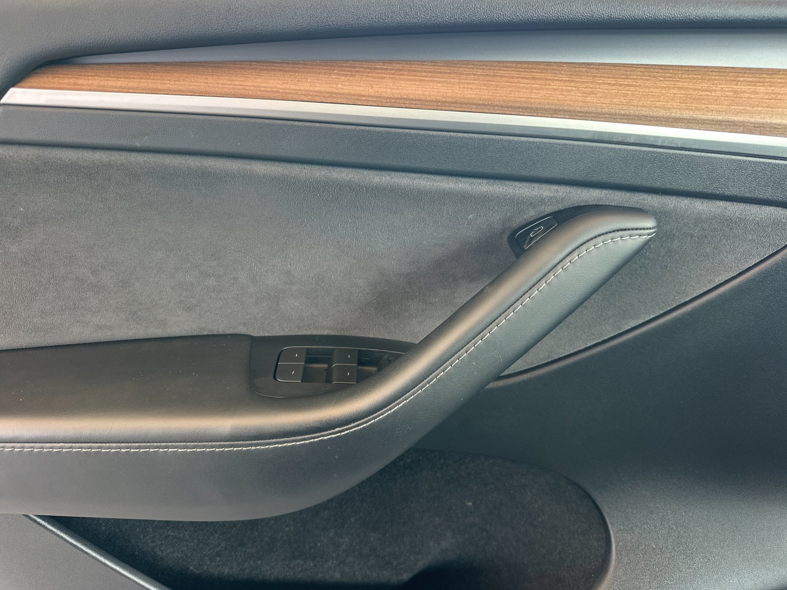 Used 2023 Blue Tesla Long Range image 10