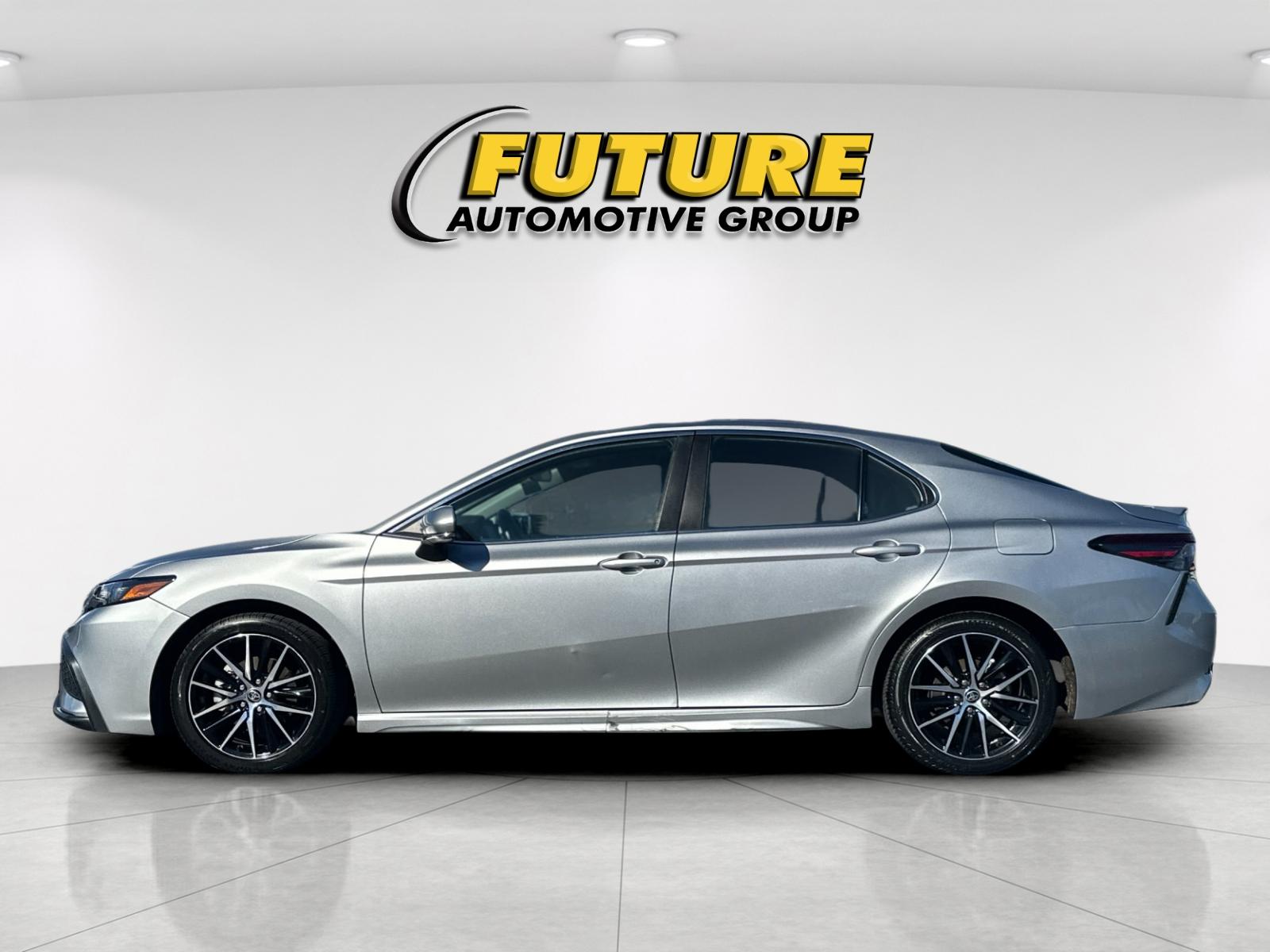 Used 2022 Silver Toyota SE image 6