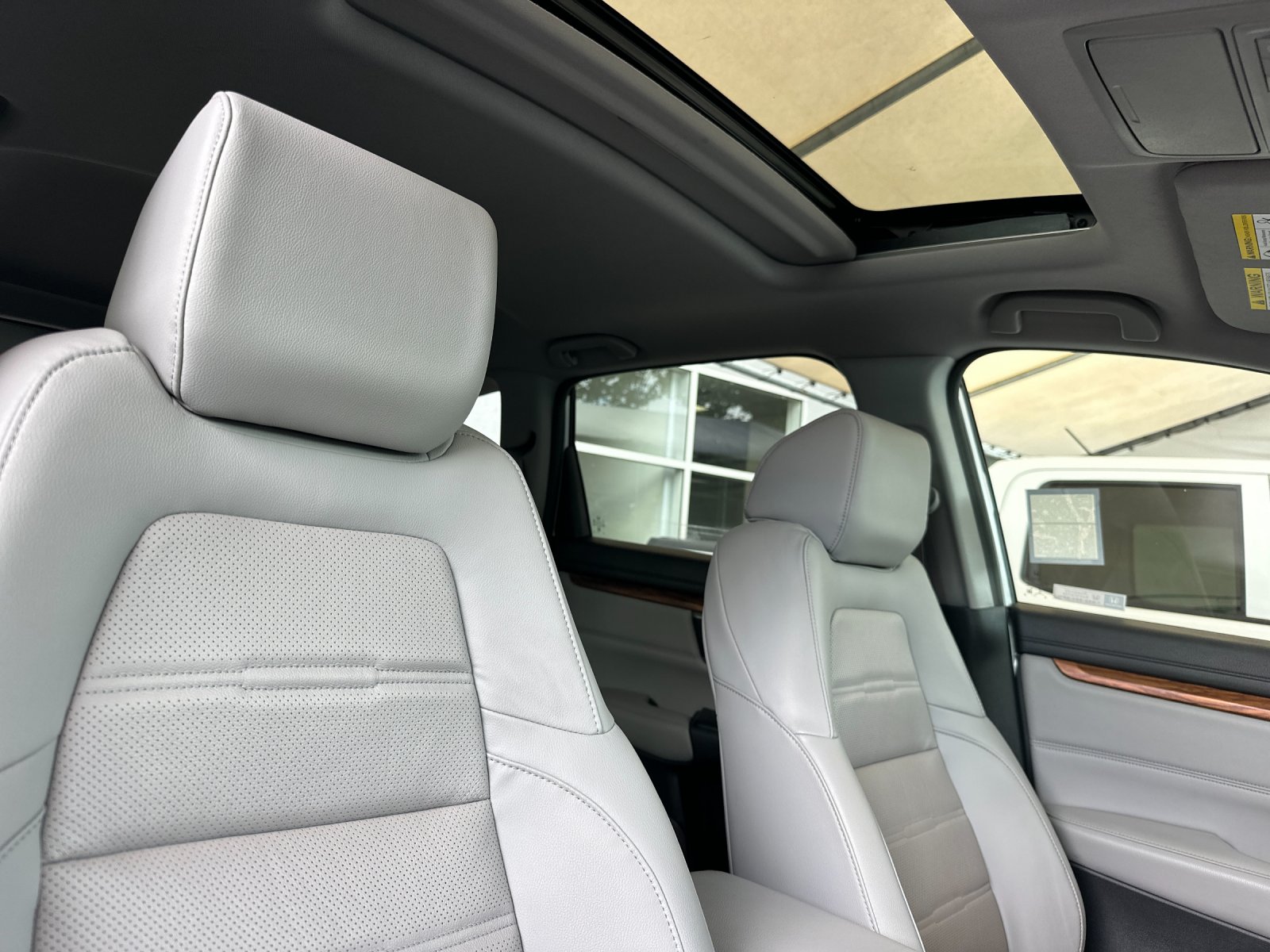 Used 2019 Silver Honda EX-L image 16