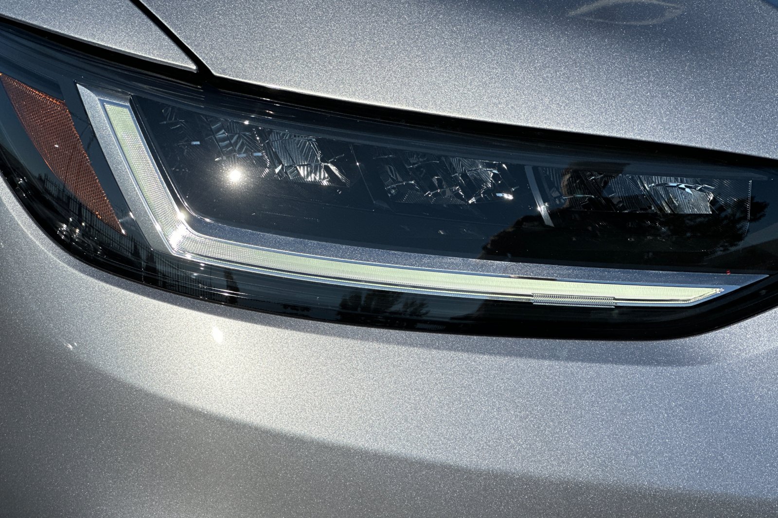 New 2026 Solar Silver Metallic Honda EX-L image 30