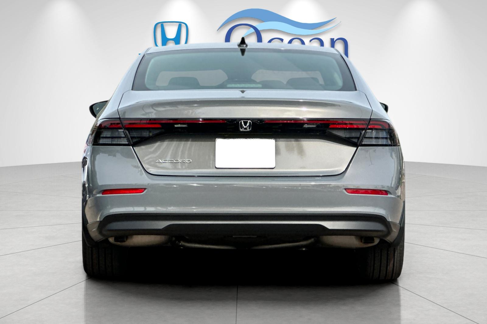 New 2026 Urban Gray Pearl Honda SE image 4