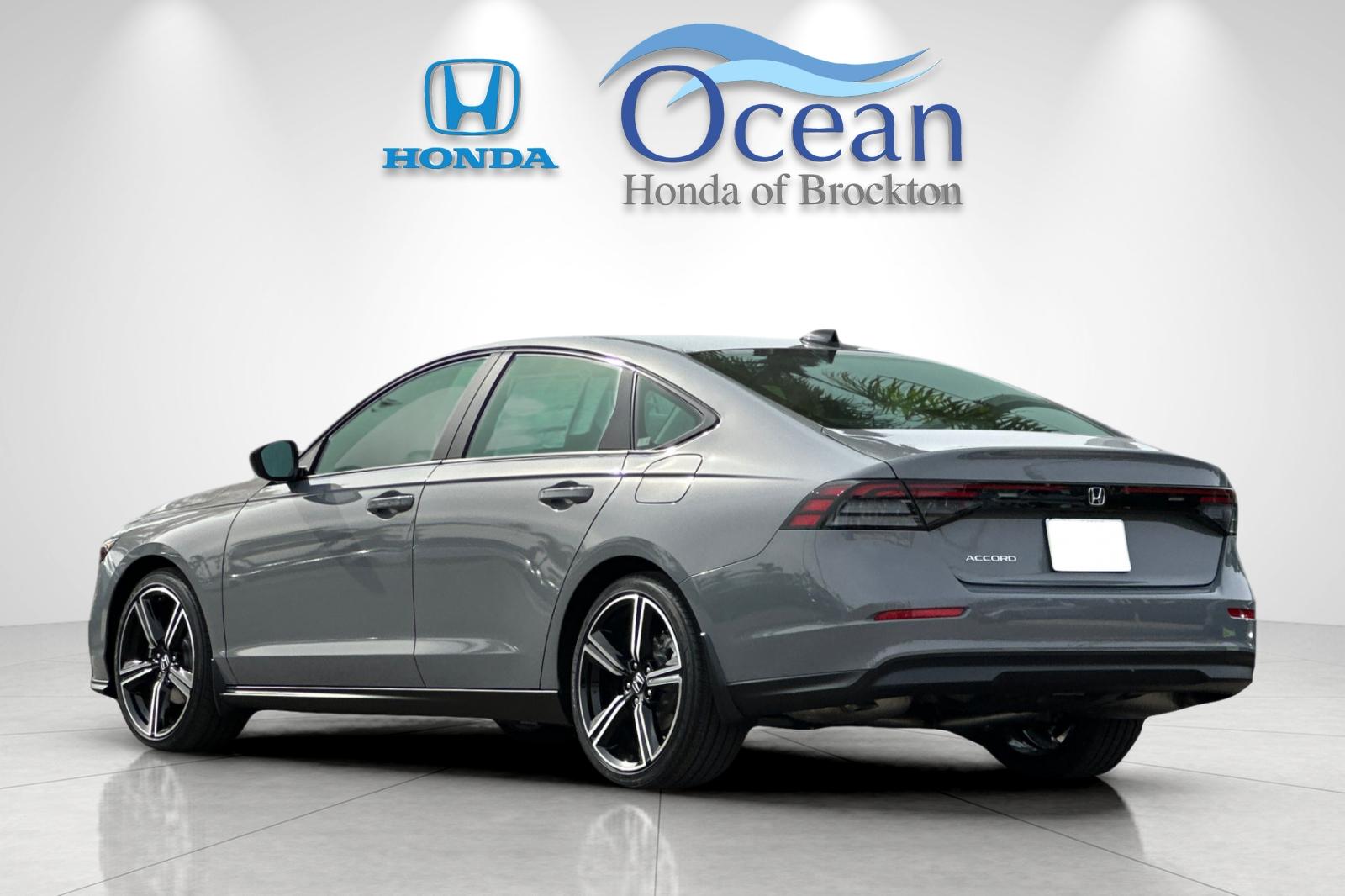 New 2026 Urban Gray Pearl Honda SE image 3