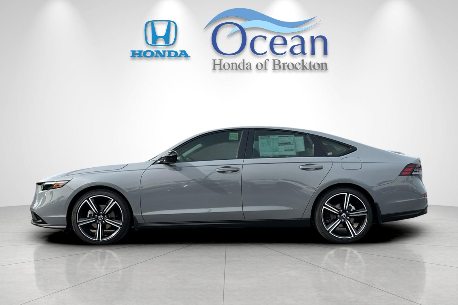 New 2026 Urban Gray Pearl Honda SE image 2