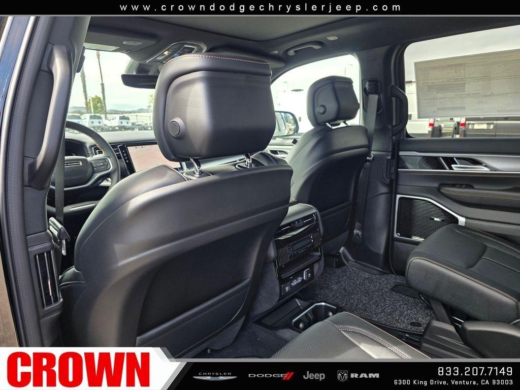 New 2026 High Gloss Black Exterior Paint Jeep 85th Anniversary Edition image 34