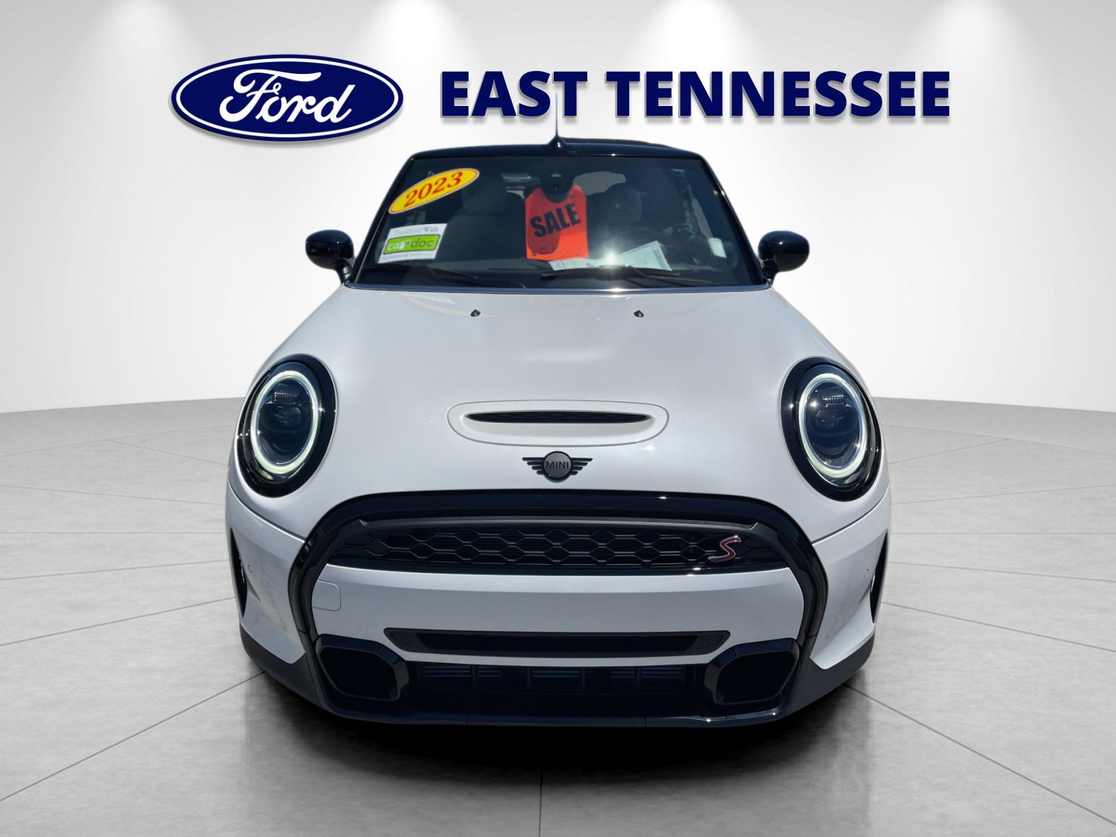 Used 2023 White MINI Base image 9