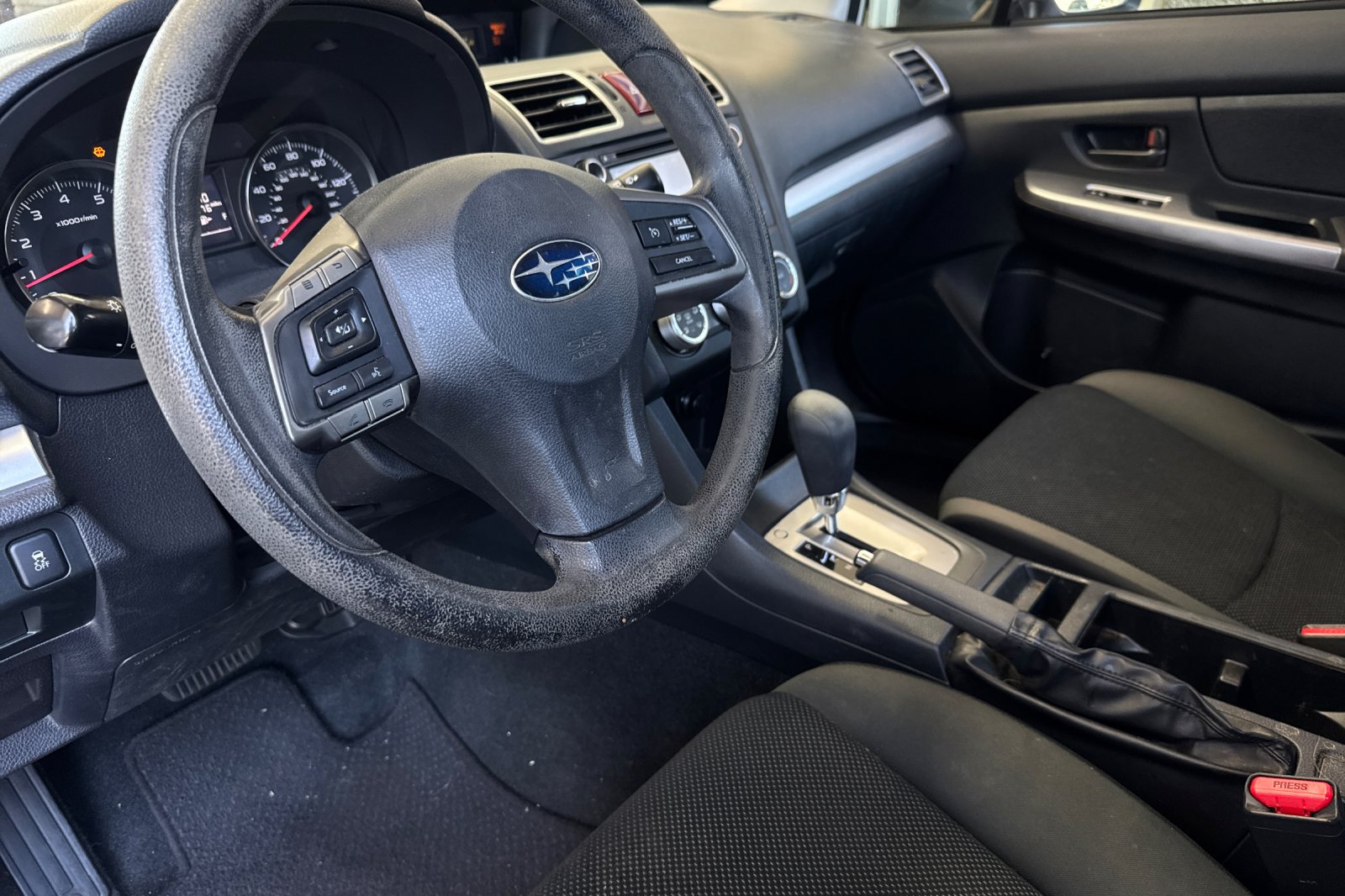 Used 2016 Crystal White Pearl Subaru 2.0i image 7