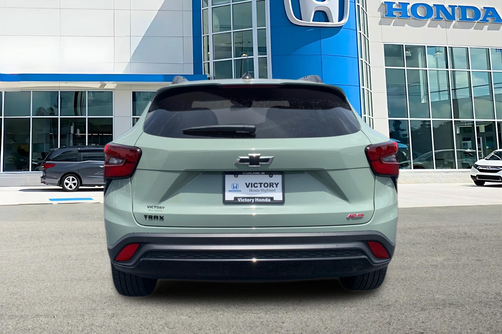 Used 2024 Green Chevrolet 2RS image 4