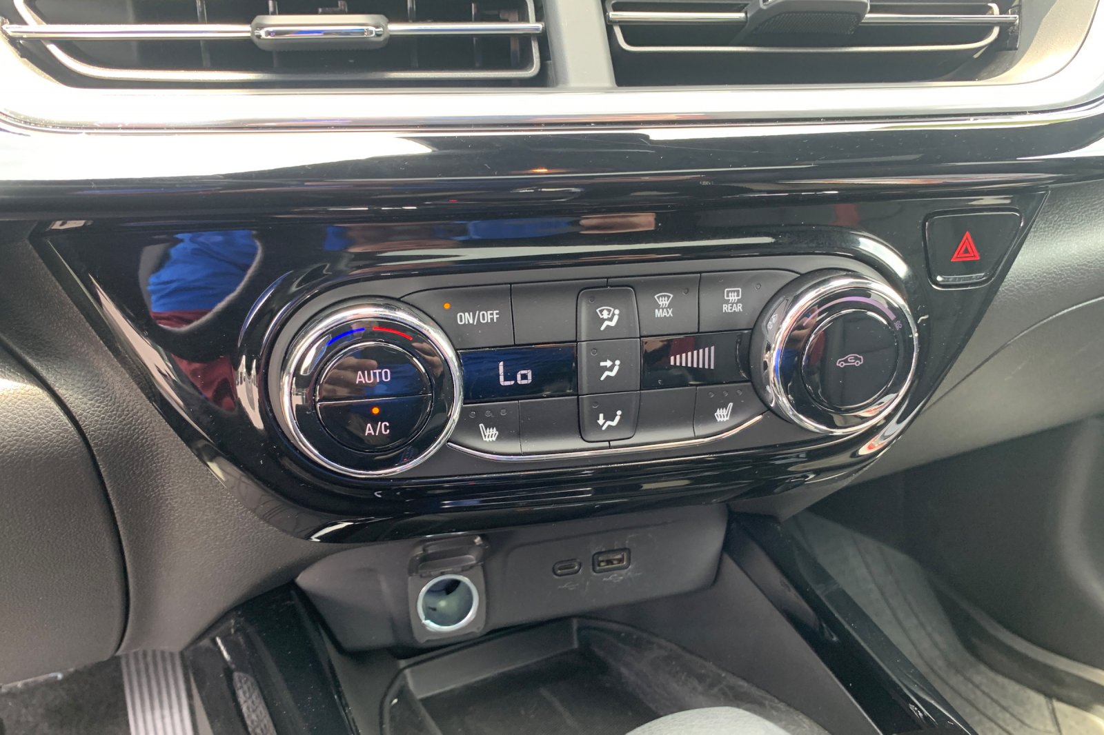 Used 2024 Green Chevrolet 2RS image 25