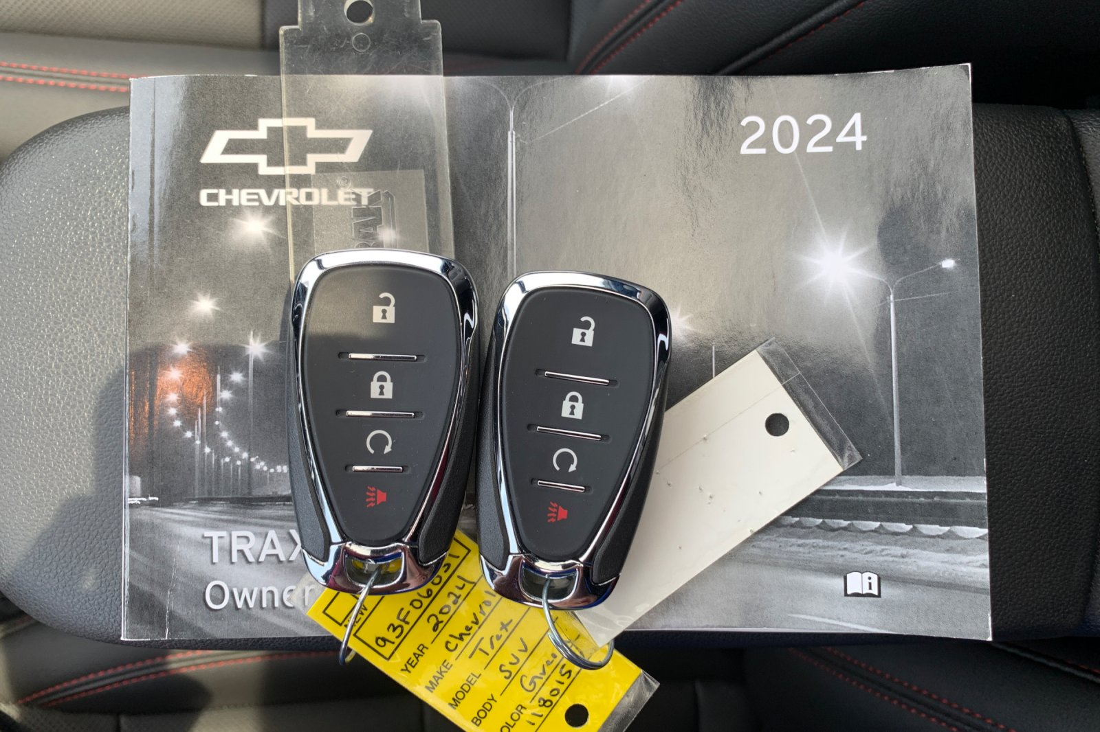 Used 2024 Green Chevrolet 2RS image 11