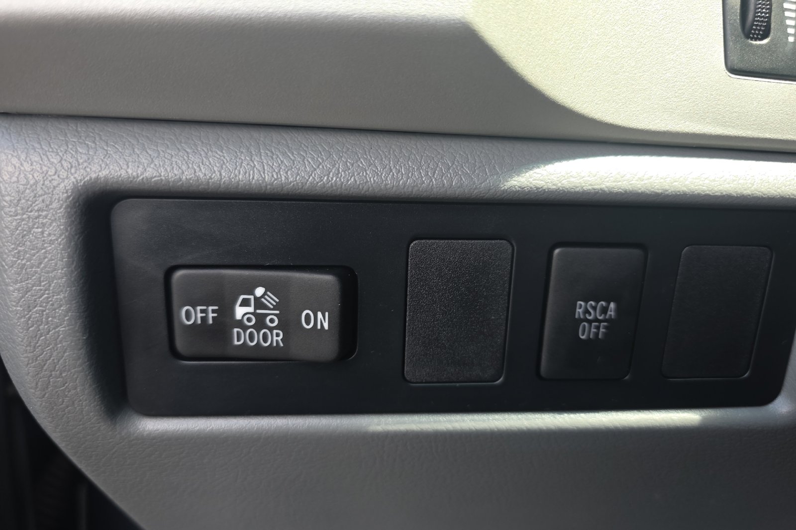 Used 2008 Slate Metallic Toyota SR5 image 25