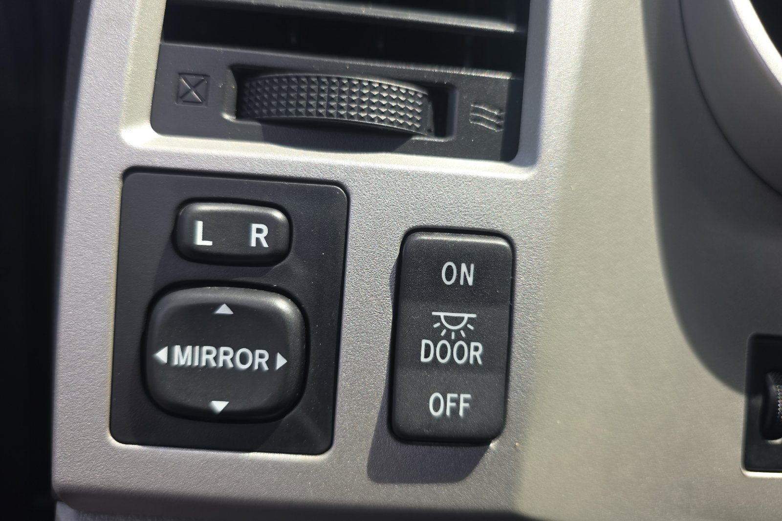 Used 2008 Slate Metallic Toyota SR5 image 26