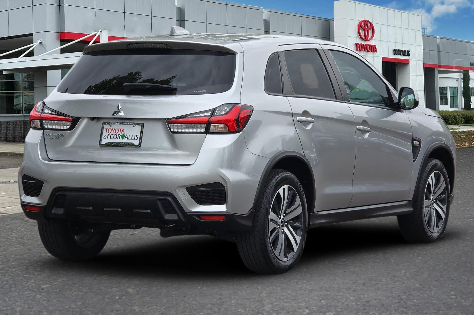 Used 2024 Alloy Silver Metallic Mitsubishi 2.0 ES image 4