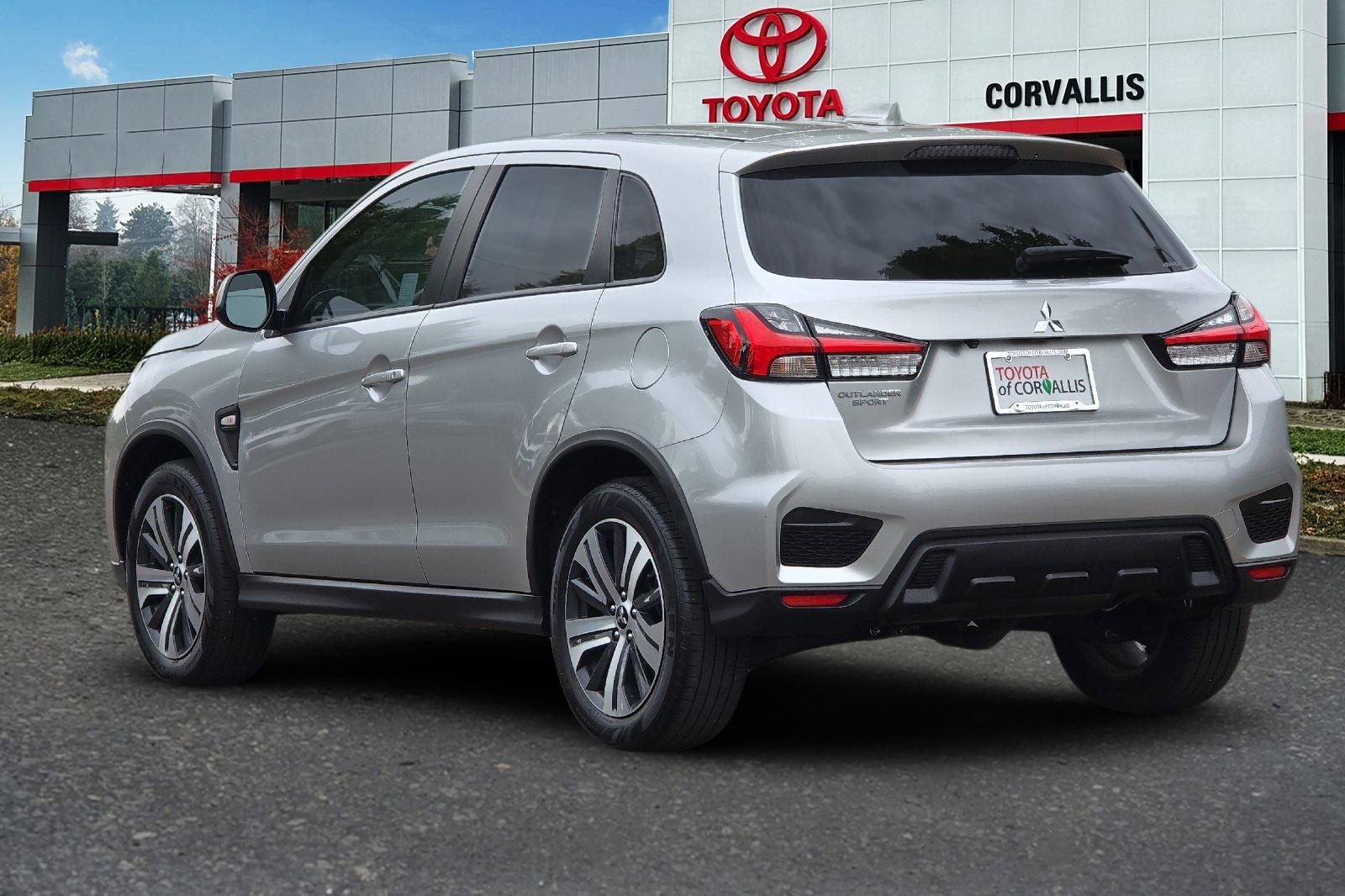 Used 2024 Alloy Silver Metallic Mitsubishi 2.0 ES image 6