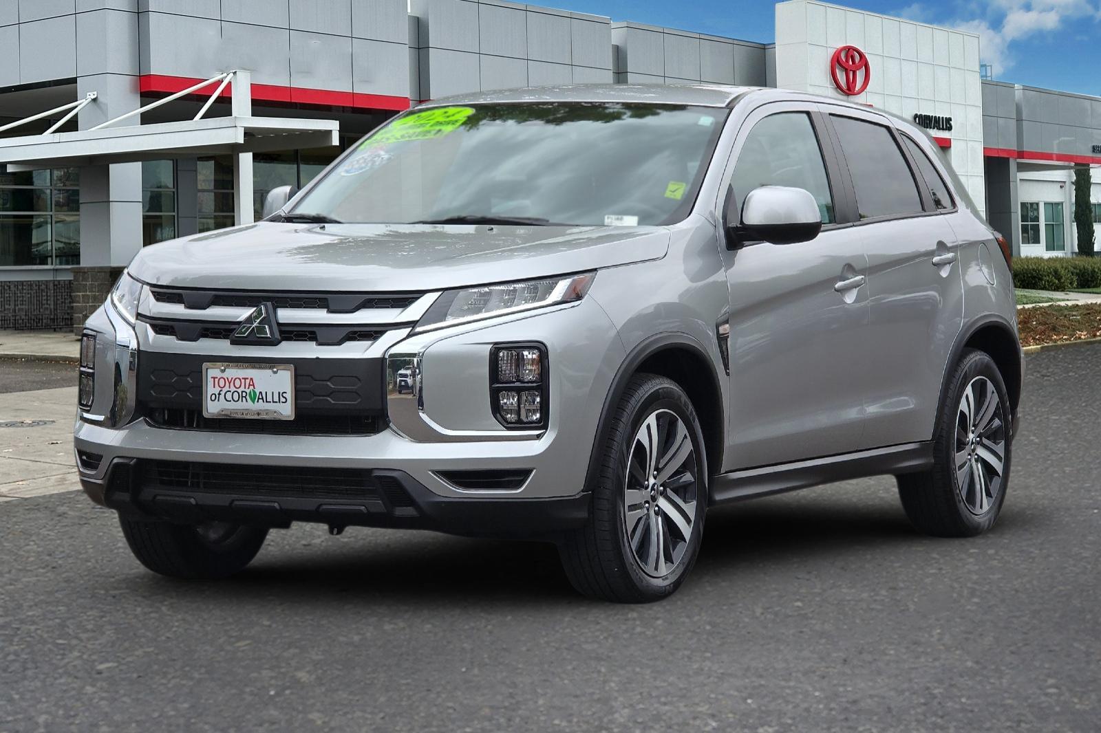 Used 2024 Alloy Silver Metallic Mitsubishi 2.0 ES image 8