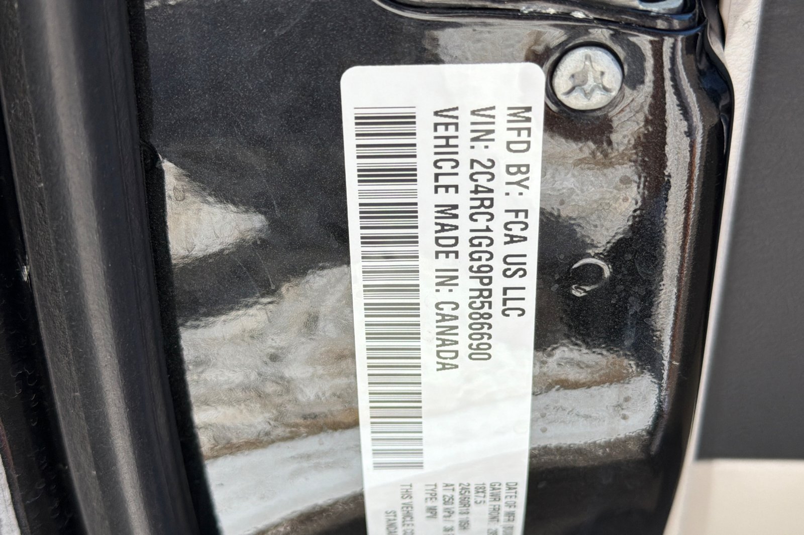 Used 2023 Black Chrysler Limited image 25