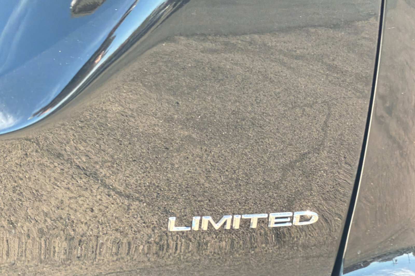 Used 2023 Black Chrysler Limited image 7