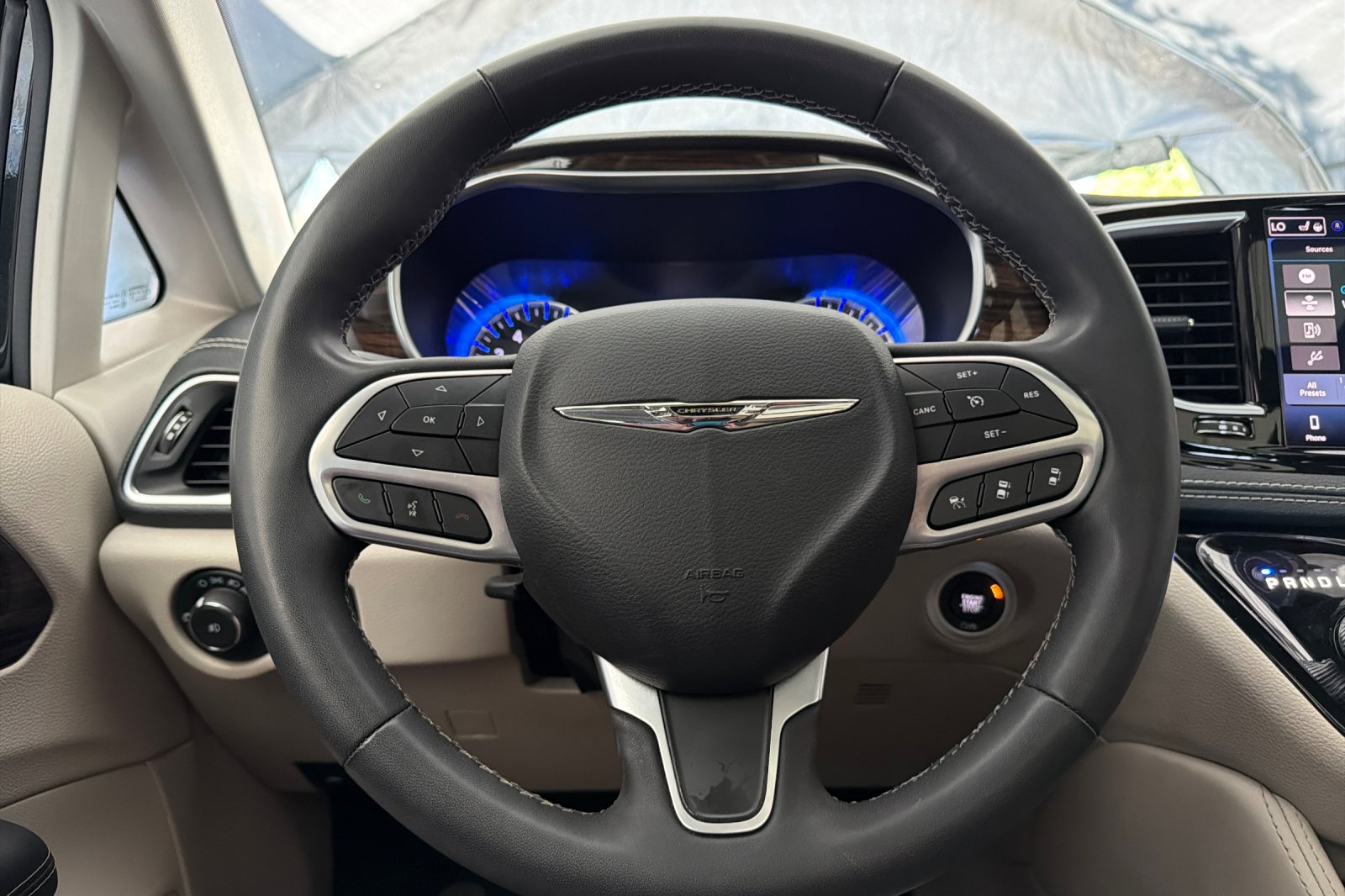 Used 2023 Black Chrysler Limited image 23