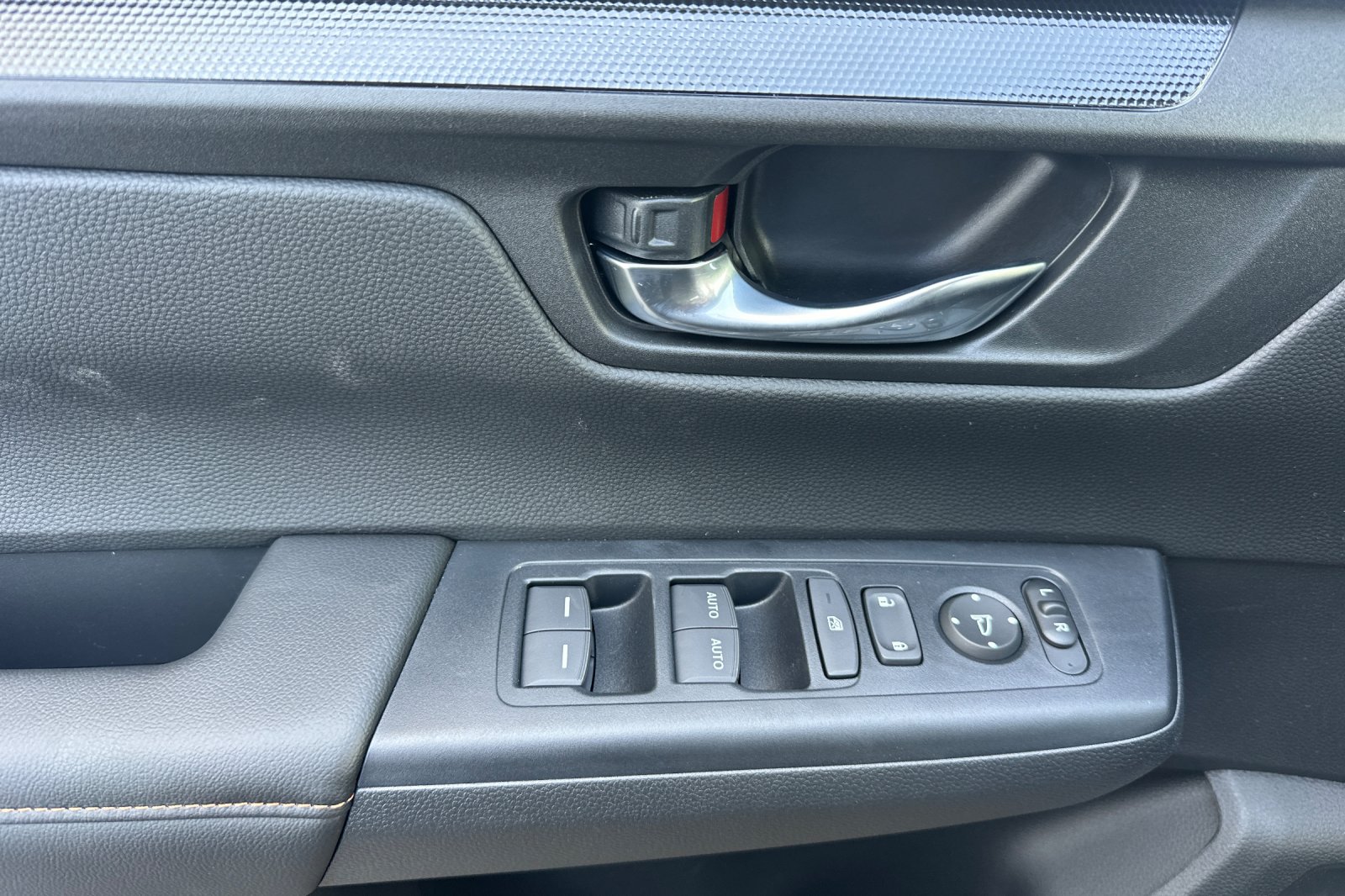 New 2026 Platinum White Pearl Honda AWD TrailSport Hybrid image 10