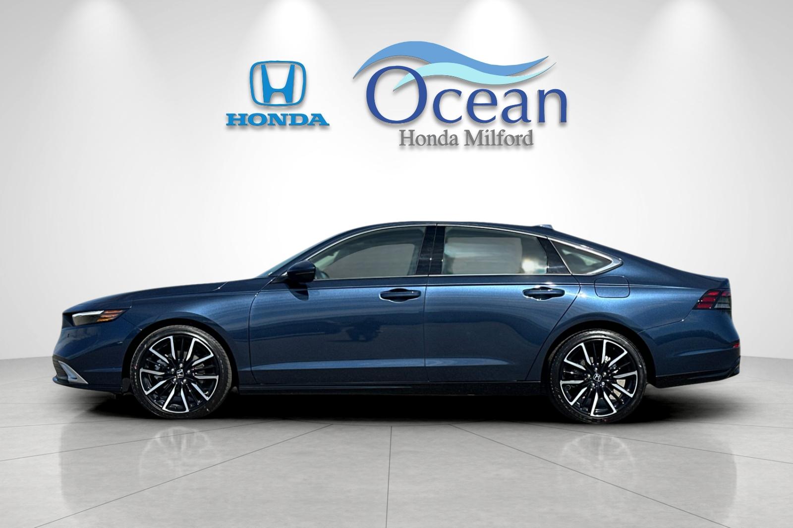 New 2026 Canyon River Blue Metallic Honda Touring Hybrid image 2
