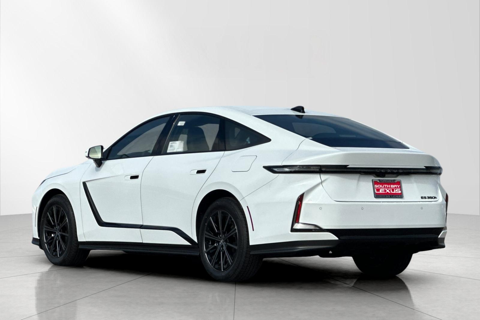 New 2026 Ultra White Lexus ES 350h PREMIUM image 4