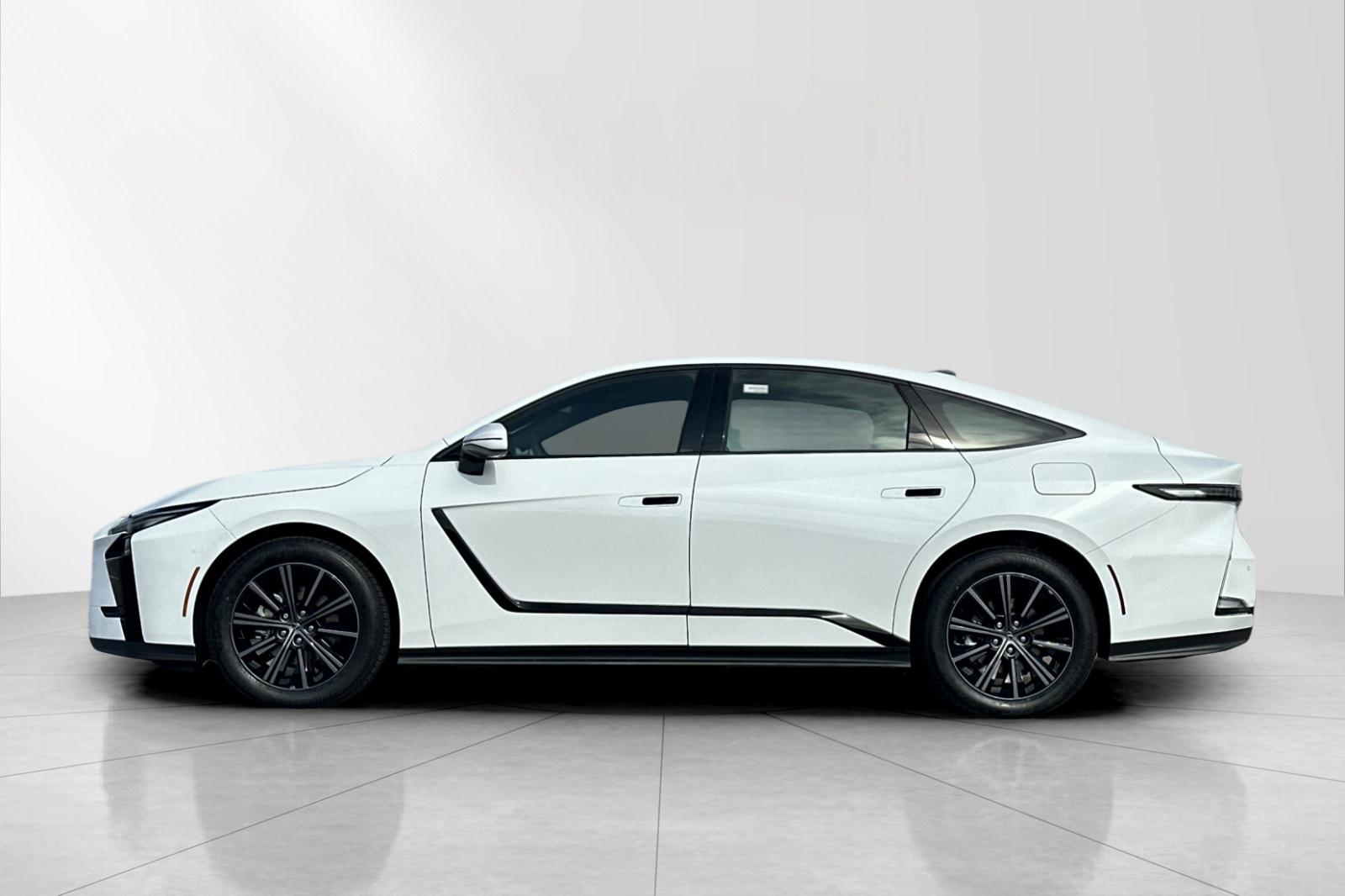 New 2026 Ultra White Lexus ES 350h PREMIUM image 3