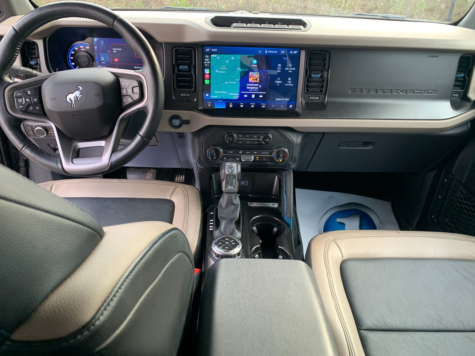 Used 2022 Gray Ford Wildtrak image 16