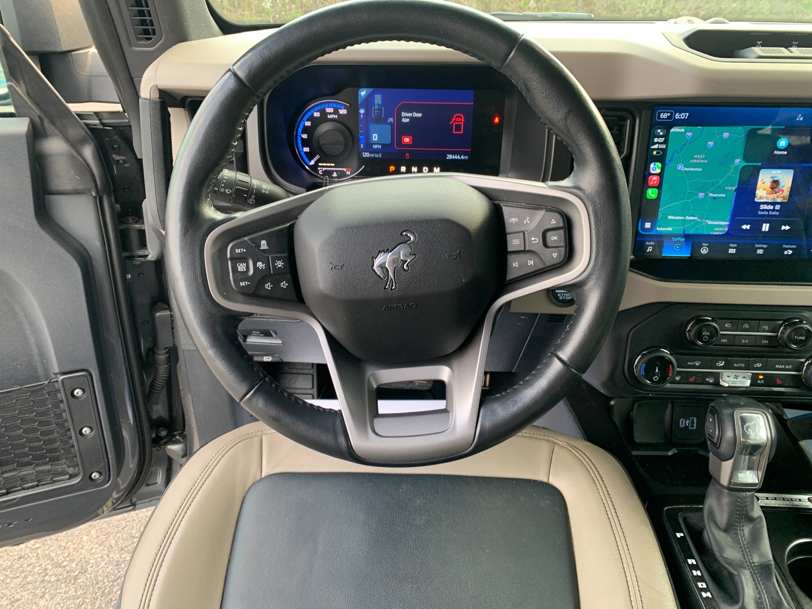 Used 2022 Gray Ford Wildtrak image 17