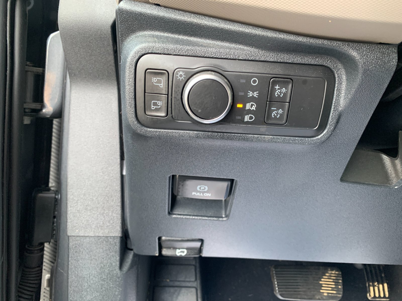 Used 2022 Gray Ford Wildtrak image 32