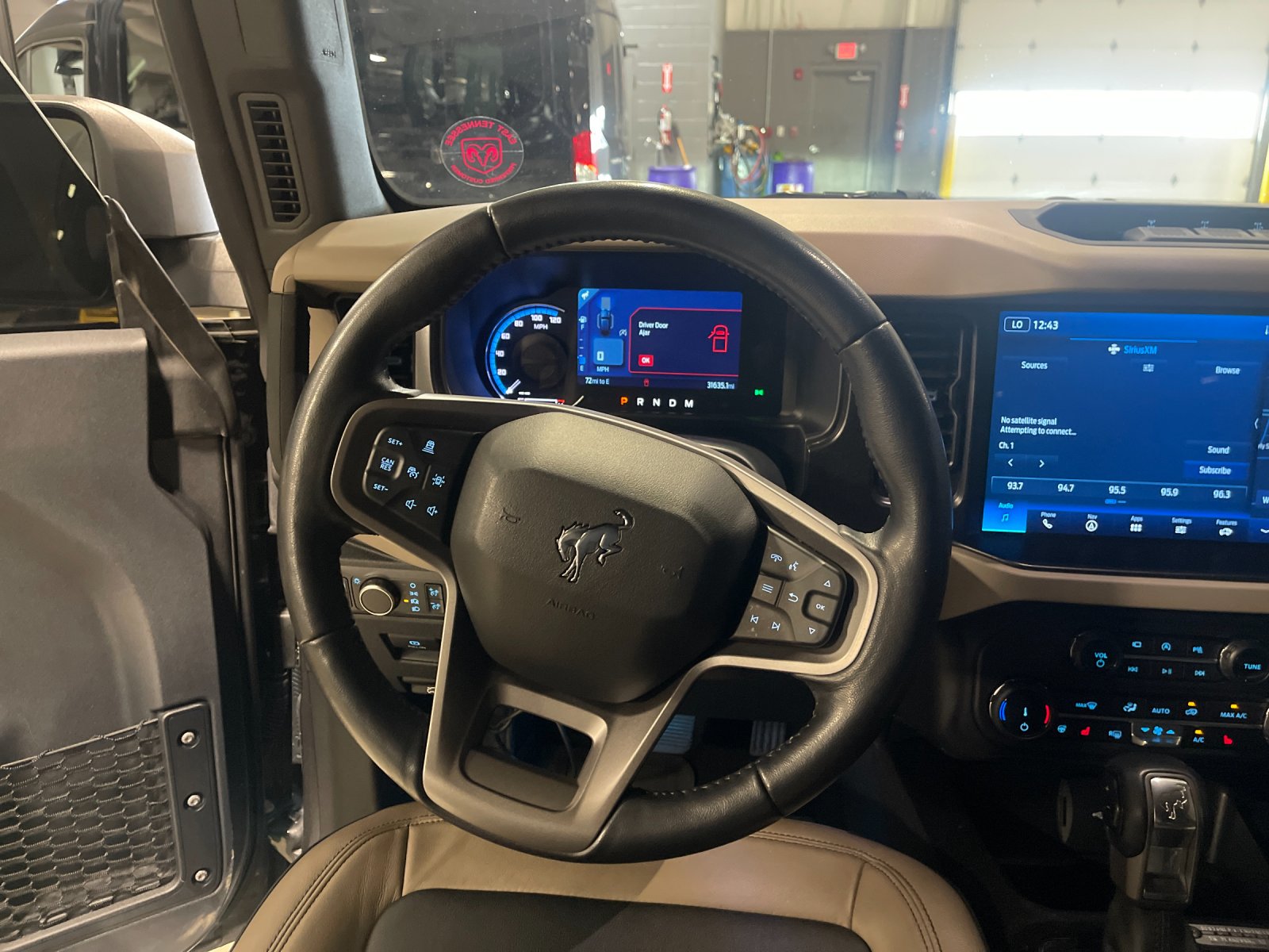 Used 2022 Gray Ford Wildtrak image 16