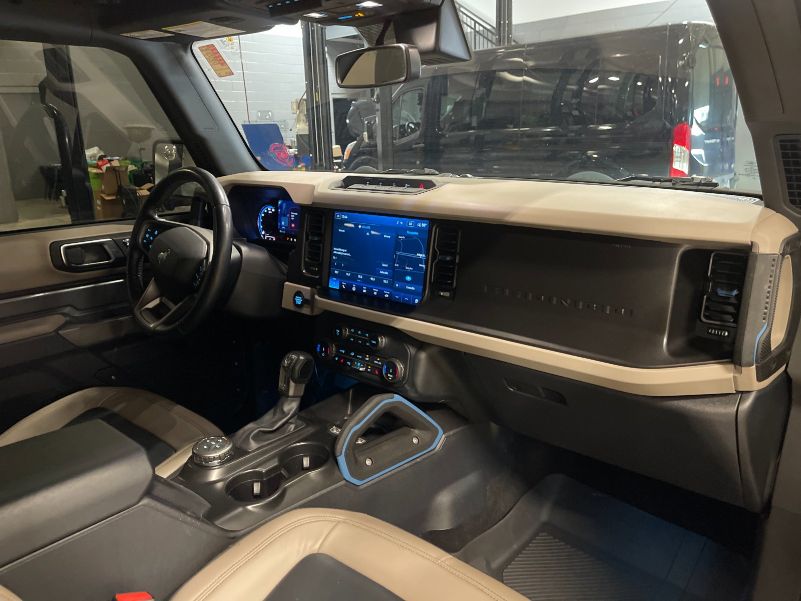 Used 2022 Gray Ford Wildtrak image 18