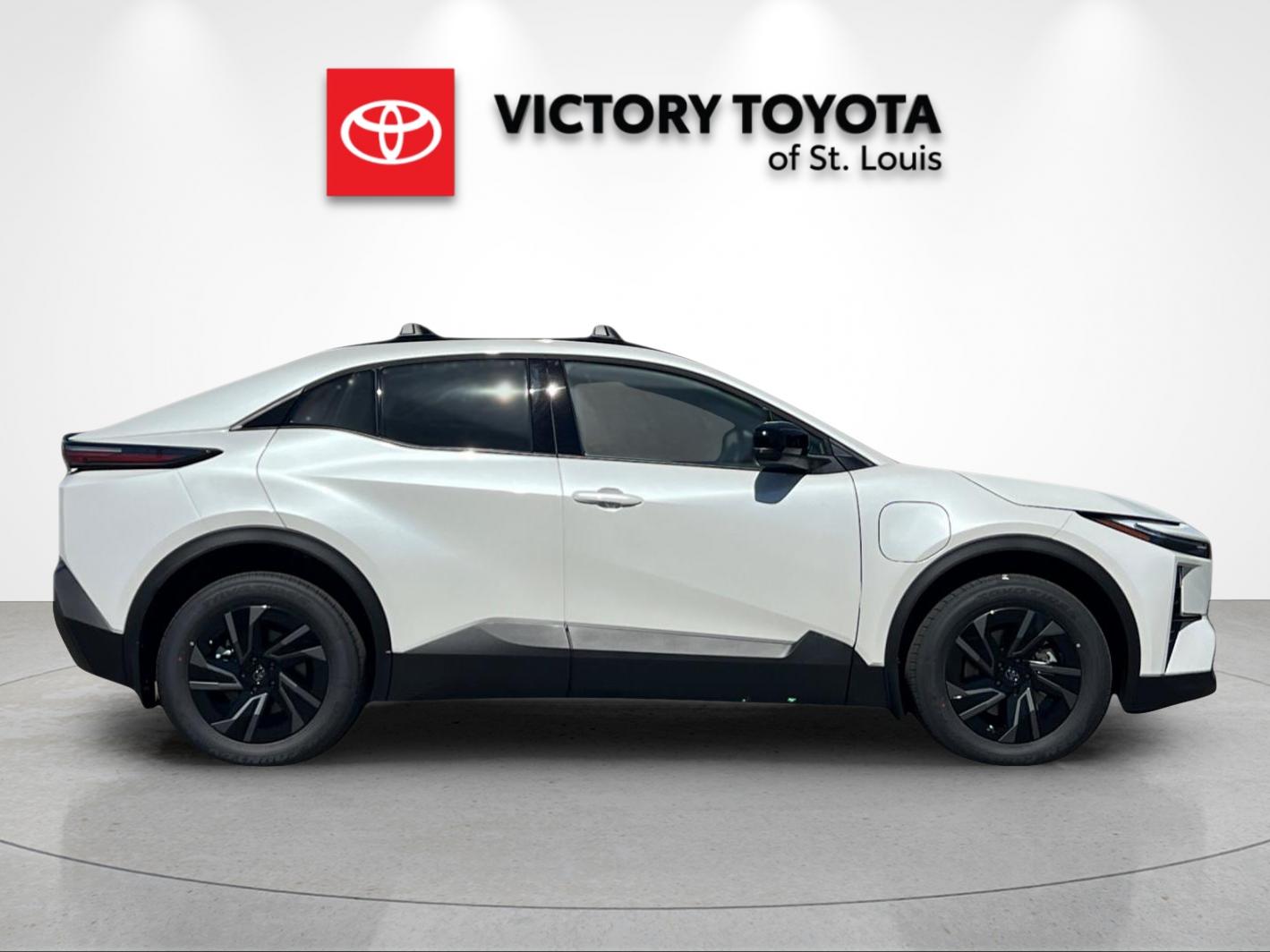 New 2026 Wind Chill Pearl Toyota SE image 2