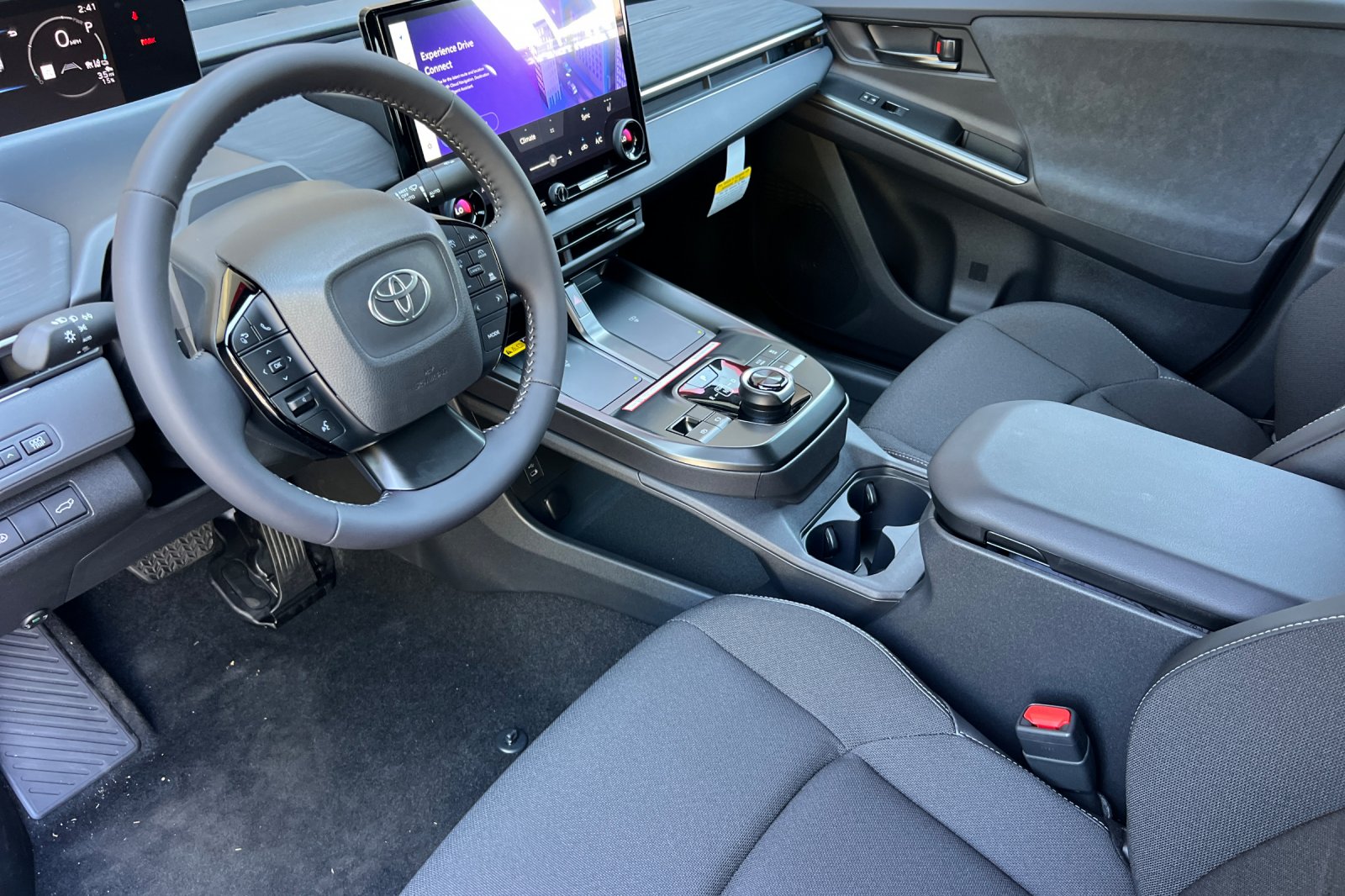 New 2026 Wind Chill Pearl Toyota SE image 9