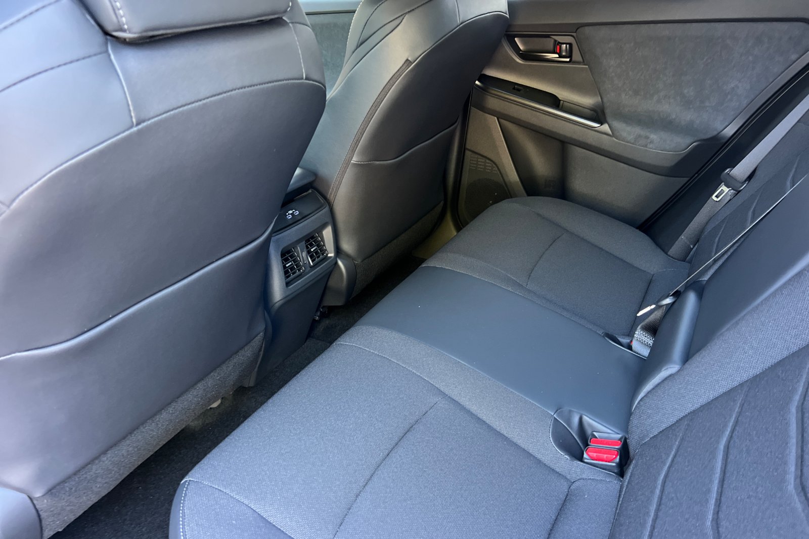 New 2026 Wind Chill Pearl Toyota SE image 11